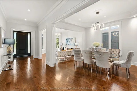255 Homewood Avenue, ON M2R 2N4