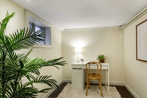 592 Hillsdale Avenue, ON M4S 1V2