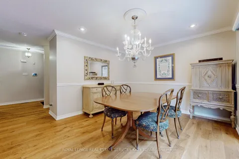 52 Leacock Crescent, ON M3B 1P1