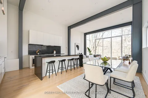 561 Arlington Avenue, ON M6C 3A6
