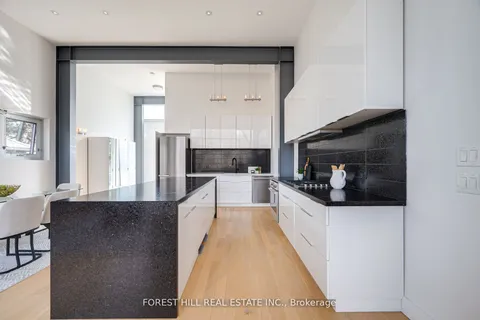 561 Arlington Avenue, ON M6C 3A6