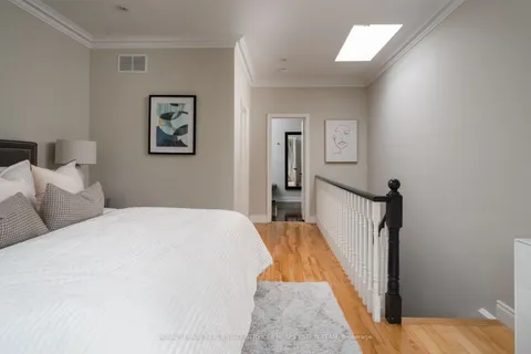 9 Gange Avenue, ON M4V 2B4