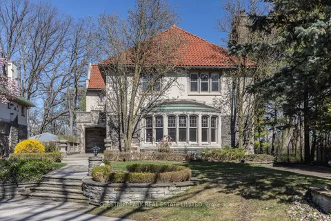 208 Roxborough Drive, ON M4W 1X8