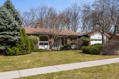 83 Page Avenue, Toronto, ON M2K 2B8