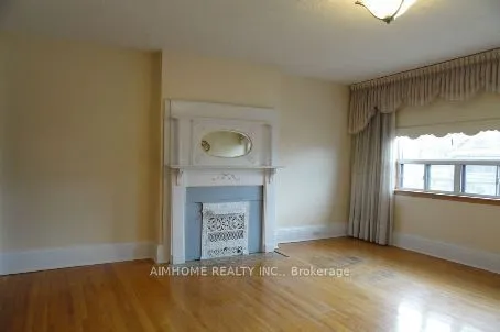 598 Bathurst Street, ON M5S 2P9