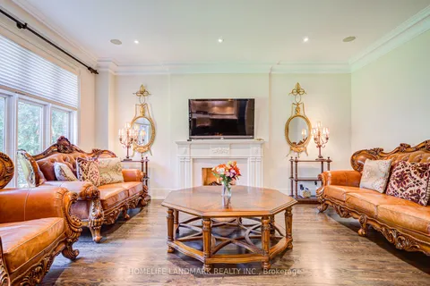 72 Gordon Road, ON M2P 1E4