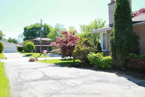 10 Bathford Crescent, ON M2J 2S4