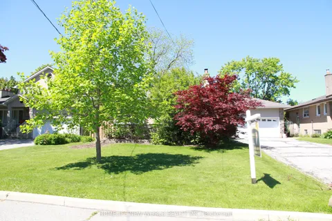10 Bathford Crescent, ON M2J 2S4