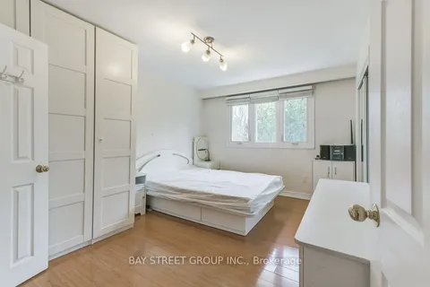 29 Gustav Crescent, ON M2M 2C7