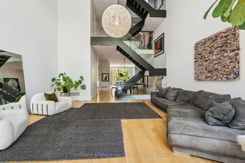 20A Woodlawn Avenue, ON M4V 1G7