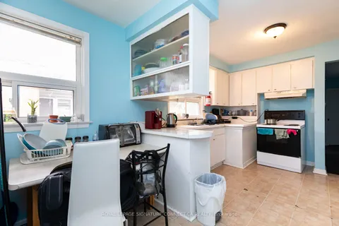 484 Drewry Avenue, ON M2R 2K8