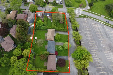 139 Blake Avenue, ON M2M 1B4