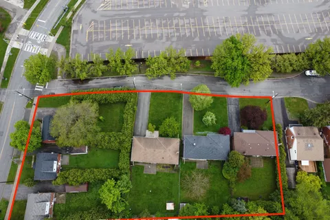 137 Blake Avenue, ON M2M 1B4