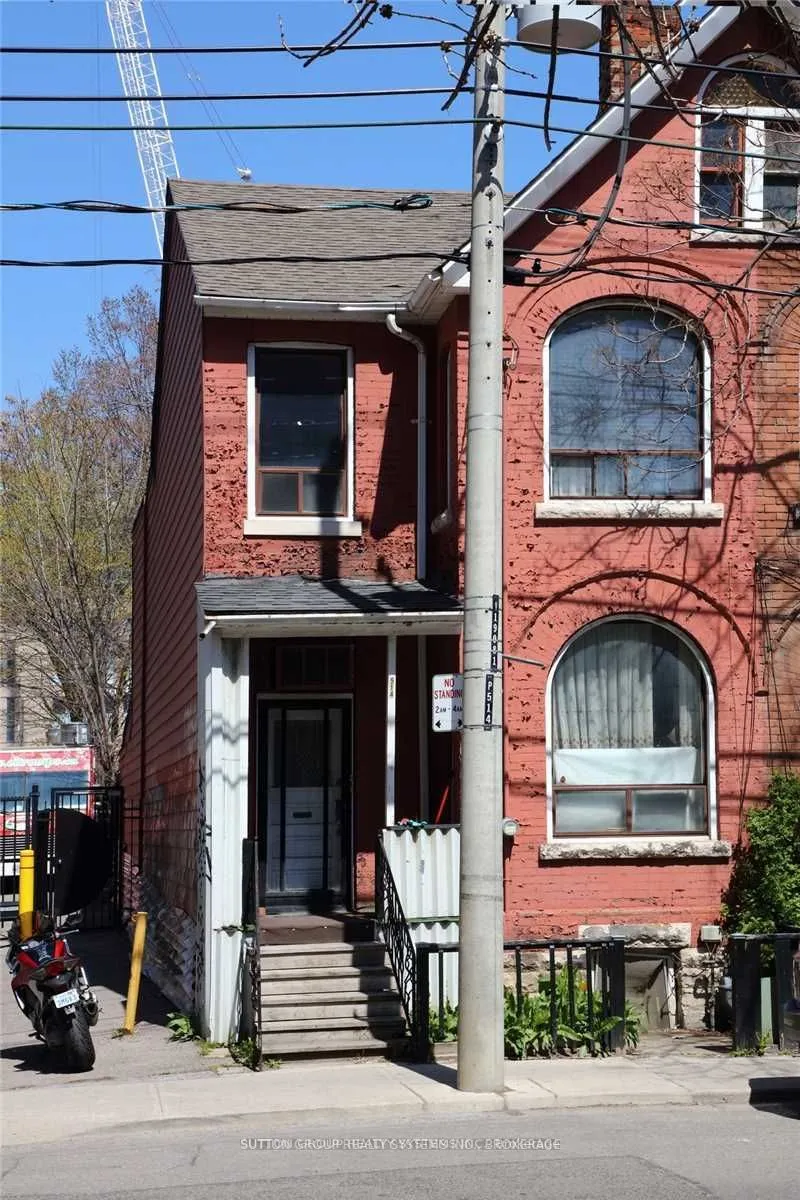 514 Adelaide Street, ON M5V 1T5