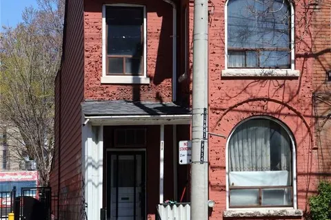 514 Adelaide Street, ON M5V 1T5