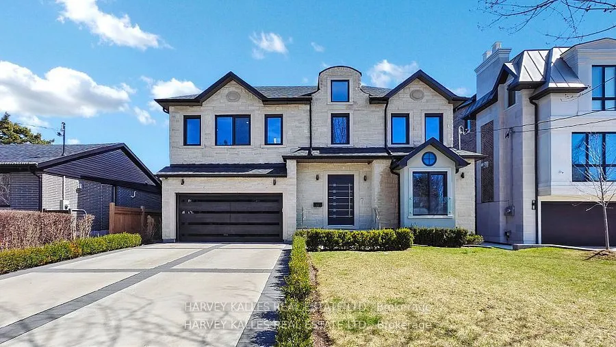 11 Dornfell Street, ON M2R 2Y5