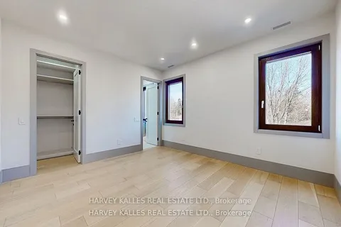 11 Dornfell Street, ON M2R 2Y5