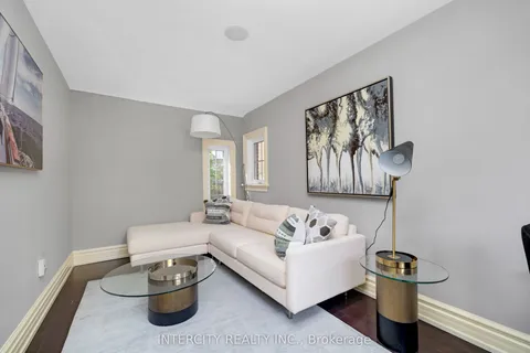 112 Mason Boulevard, ON M5M 3E3
