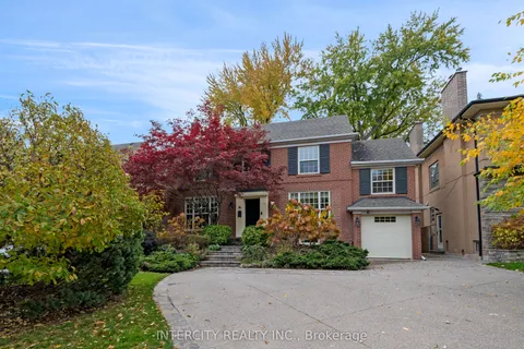 112 Mason Boulevard, ON M5M 3E3