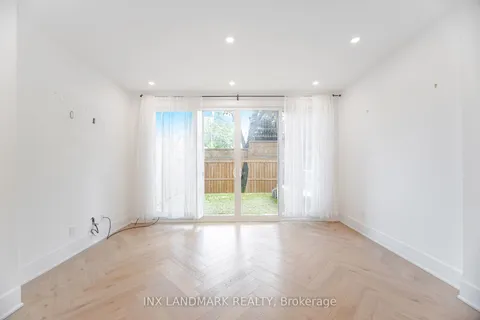 629 Shaw Street, ON M6G 3L8