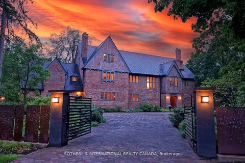 372 Old Yonge Street, ON M2P 1R4