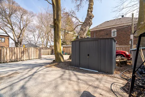 1119 Avenue Road, ON M5N 2E5