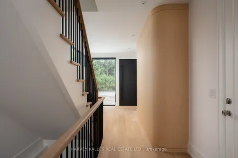 36 Evergreen Gardens, ON M4G 1C5