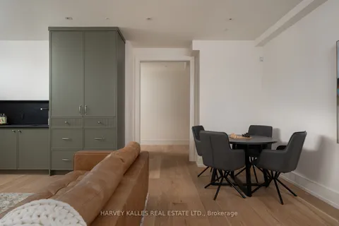 36 Evergreen Gardens, ON M4G 1C5