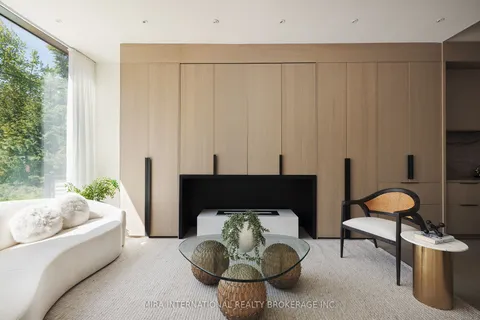 48 Shaftesbury Avenue, ON M4T 1A2