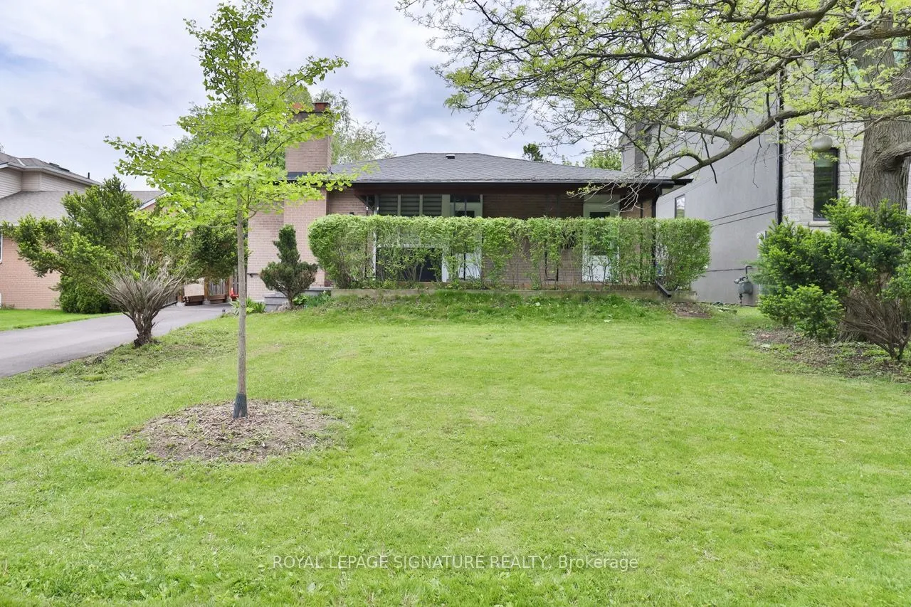 76 Berkinshaw Crescent, ON M3B 2T2