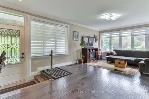 76 Berkinshaw Crescent, ON M3B 2T2