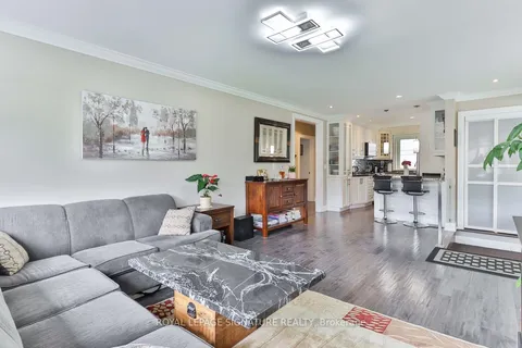76 Berkinshaw Crescent, ON M3B 2T2