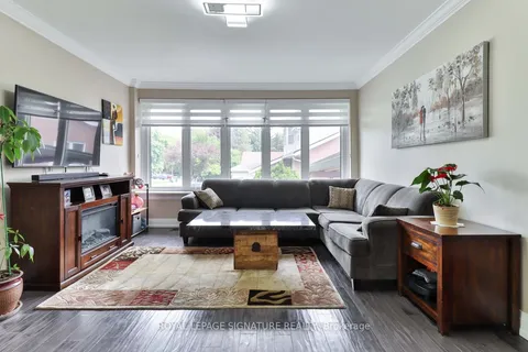 76 Berkinshaw Crescent, ON M3B 2T2