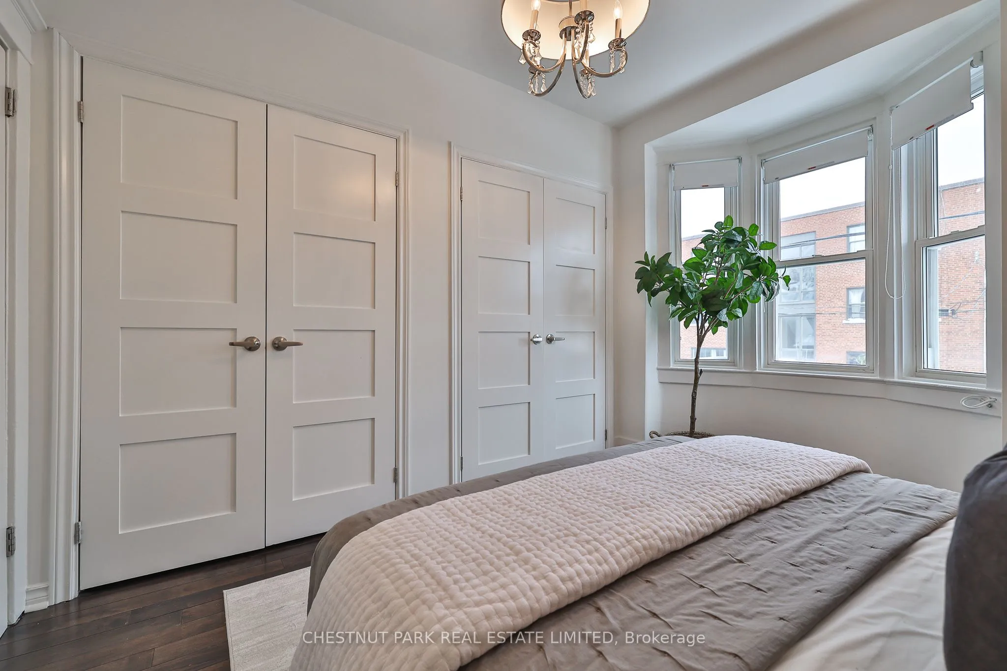 150 Christie Street, Toronto, ON M6G 3B4
