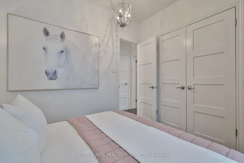 150 Christie Street, Toronto, ON M6G 3B4