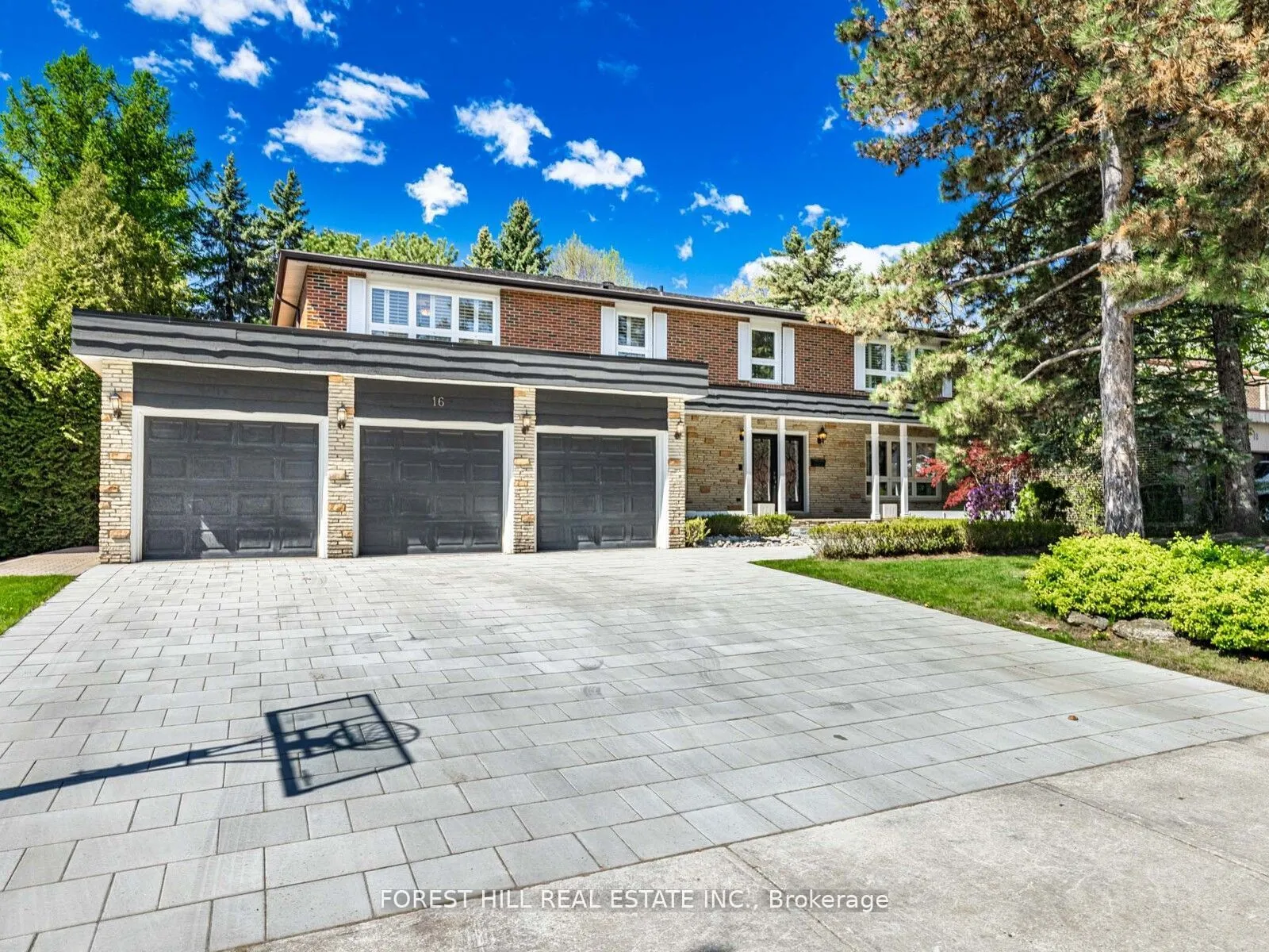 16 Sagewood Drive, Toronto, ON M3B 3G5