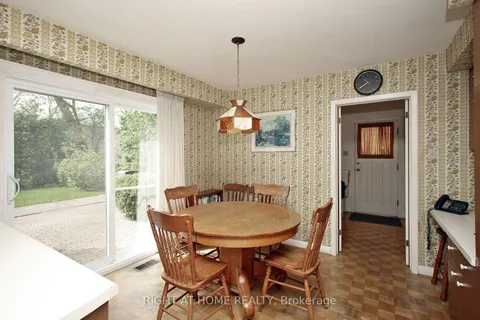 113 Lord Seaton Road, ON M2P 1K8