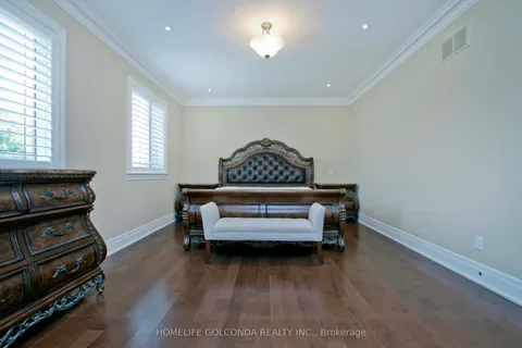 394 Connaught Avenue, ON M2R 2M2