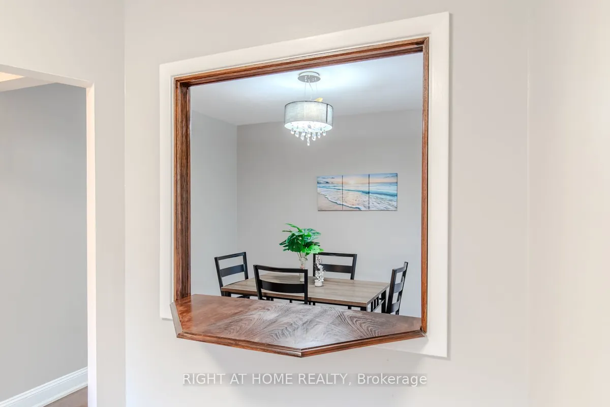 12 Murellen Crescent, ON M4A 2K5