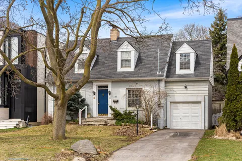 16 Burnham Road, ON M4G 1C1