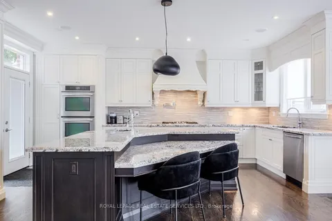 21A Roycrest Avenue, ON M2N 1R1
