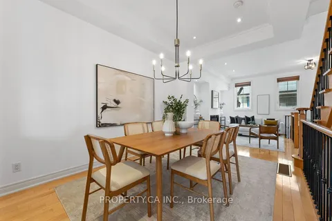 182 McCaul Street, ON M5T 1W5
