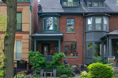 120 Hazelton Avenue, ON M5R 2E5
