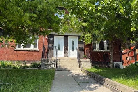329 Vaughan Road, ON M6C 2N5
