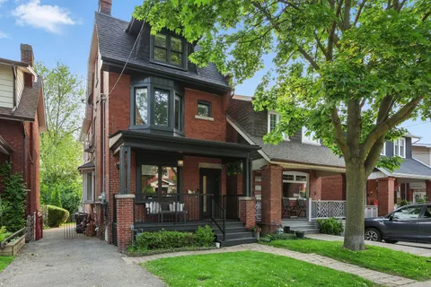 34 Winnett Avenue, ON M6C 3L3