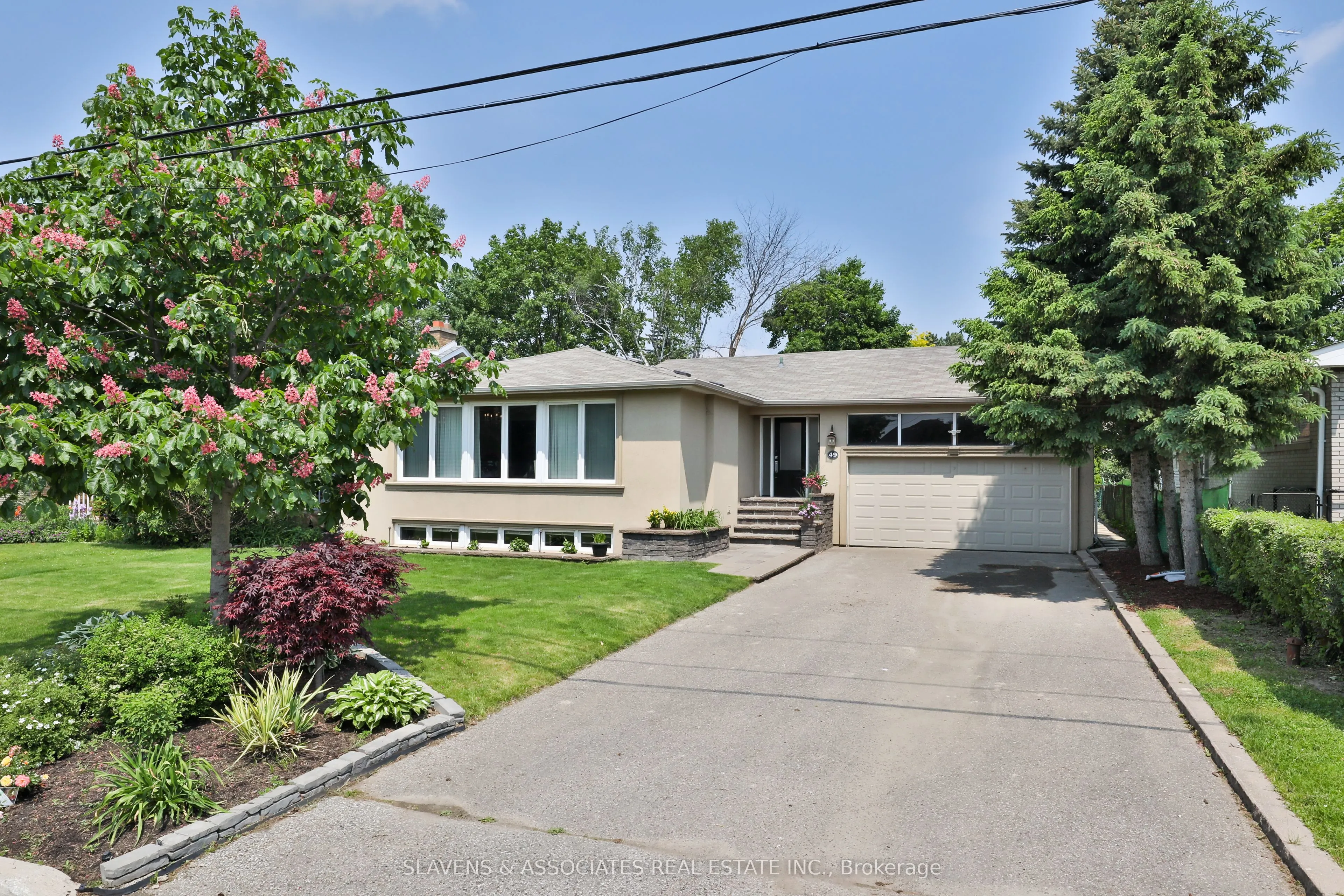 49 Hearthstone Crescent, ON M2R 1G2