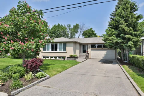49 Hearthstone Crescent, ON M2R 1G2