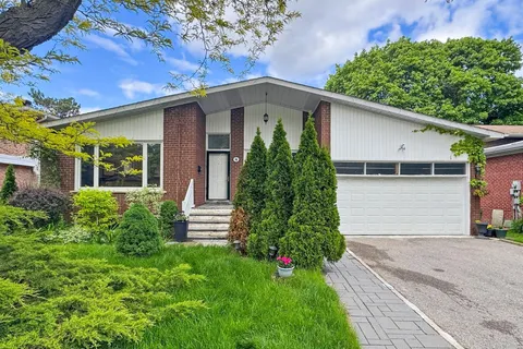 4 Rockland Drive, ON M2M 2Y9