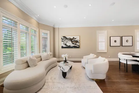 538 Woburn Avenue, ON M5M 1L9