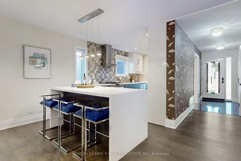 22 Coreydale Court, ON M3H 4T2